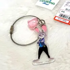 Item thumbnail for item 6cf1caef-7d84-4397-9dd1-7ed8195d8c58