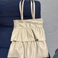 合皮フリル付トートバッグ