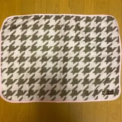 セシルマクビー　千鳥柄フリースブランケット