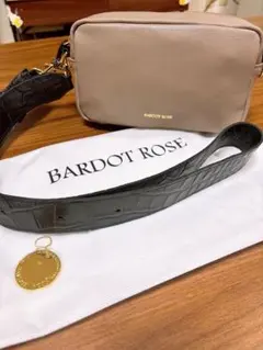 新品未使用　BARDOT ROSE グレーショルダーバッグ　レガロ　伊藤鞄のサムネイル