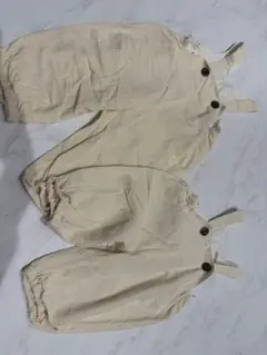 クリーム色 ボタン付きオーバーオール 80 90サイズ　年子コーデ