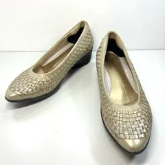 【美品】fitfit フィットフィット メッシュ パンプス ゴールド 22cmのサムネイル