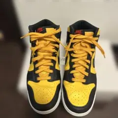 Nike 黒/黄色 ハイカットスニーカー