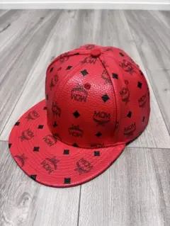 MCM 赤 スナップバックキャップ 【美品】