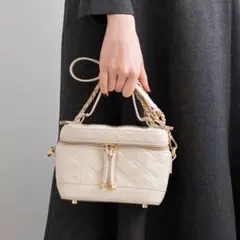 ミッシュマッシュ キルティングミニバッグ アイボリー 白 バニティ