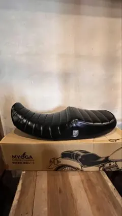 MYOGA ブラック Z900RS 茗荷シート　タックロール　艶ありのサムネイル