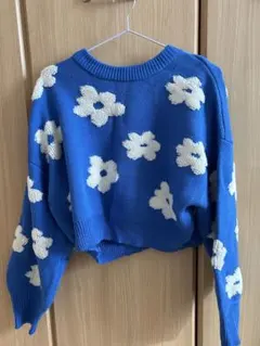 花柄ニット　ブルー✖️ホワイト　Mサイズ