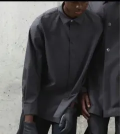 Omar Afridi AW22 SUBJECTIVITY グレーシャツ - メルカリ