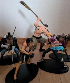 ワンピース 白ひげ海賊団 黒ひげ ガープ コビー 青キジ ９体セット 箱無し