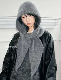 「希少デザイン」フーディースカーフマフラーレッド、ブラック、グレー、ホワイト、