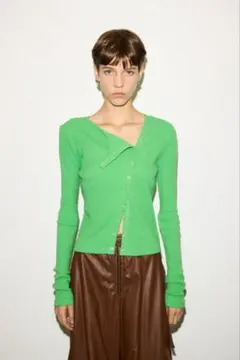 【美品】THROW by SLY グリーン ニットセーター 長袖