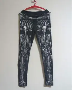 ブラック スキニーパンツ