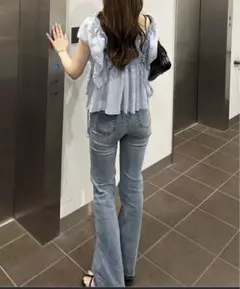 nelliy. フリルシャーリングブラウス　シャツ