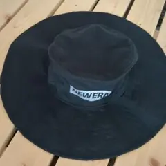 試着のみほぼ新品タグ付きニューエラ アドベンチャーワイドブリム 黒 L~XL