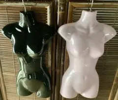 黒とピンクの女性用マネキン2体セット