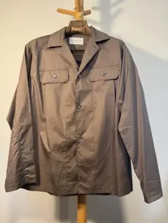 【新品未使用】TOMORROWLAND ブラウン ボタン　シャツ　カバーオール