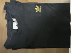 adidas ゴールドロゴ Tシャツ 黒　Mサイズ