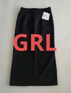 バックスリットタイトスカート