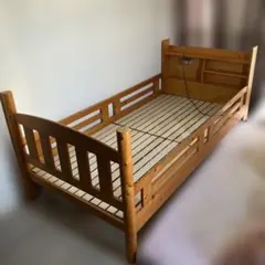 二段ベット下段　宮付き木製ベッド　シングル