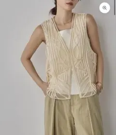 hunch NET EMBROIDERY GILETのサムネイル