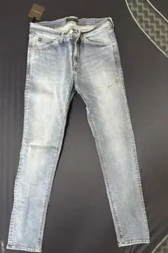 新品未使用。roar ジーパン サイズ4