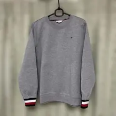 TOMMY HILFIGER グレー トレーナー