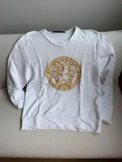 VERSACE(ヴェルサーチ) メデューサ 金の刺繍ロゴ Tシャツ - メルカリ
