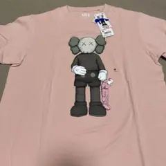 UNIQLO KAWS UT ピンク Tシャツ 新品