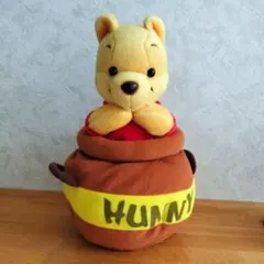 【新品未使用】くまのプーさん　ポージングぬいぐるみ ハニーポット はちみつ