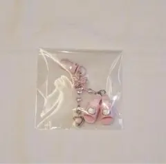 ハローキティ シークレットキーホルダー　キルティング　ピンクサンダル