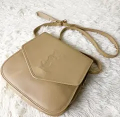 イヴサンローラン カサンドラロゴ　ショルダーバッグ　ベージュ　レザー