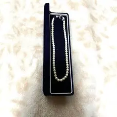 ホワイトパールネックレス ケース付き　綺麗