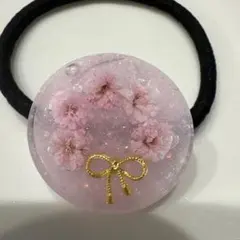 初夏におすすめ！ キラキラパープルリボン レジン ヘアゴム 約3センチ