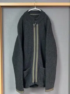 フリースセーター