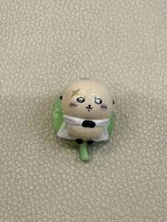 ちいかわ　バズボム　フィギュア　ラッコ