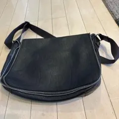 MANDARINA DUCK ショルダーバッグ ブラックのサムネイル