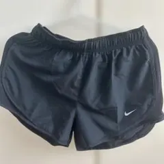 Nike ブラック ショートパンツ ランニング Mサイズ レディース