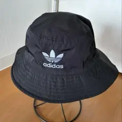 アディダス　リバーシブルハット　帽子