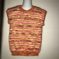 オレンジ系ストライプノースリーブニットベスト　約Ｍサイズ