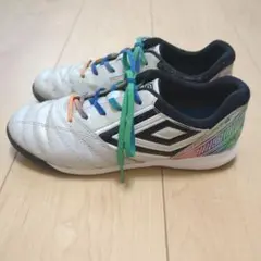 umbro　アンブロ　トレーニングシューズ　22.0㌢