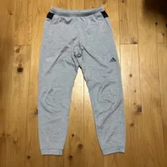 adidas グレー ジョガーパンツ M