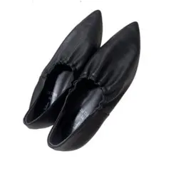 DIANA F by WELL FIT 黒ポインテッドトゥ フラット　天然本革