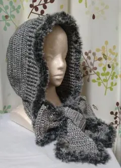 ボンネット シルバーメタリックバラクラバ フードマフラーファー付き 手編み