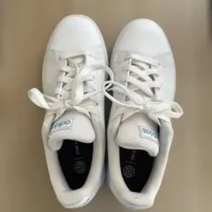 adidasスニーカー