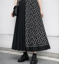 UNTITLED アンタイトル ロングフレアスカート プリーツ 花柄×ブラックのサムネイル
