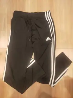 adidas ジャージパンツ 黒 3本ライン