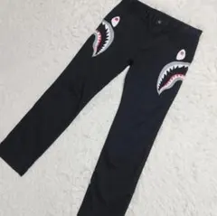 シャークプリント スリムフィットパンツ a bathing ape