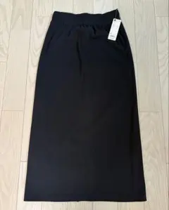 【新品タグ付き】GUリブナローロングスカート ブラック Mのサムネイル