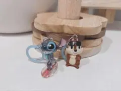 ディズニーキャラクター めじるしアクセサリー Summer スティッチ　チップのサムネイル