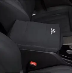新品　LEXUS アームレストカバー ブラック スエードクッションのサムネイル